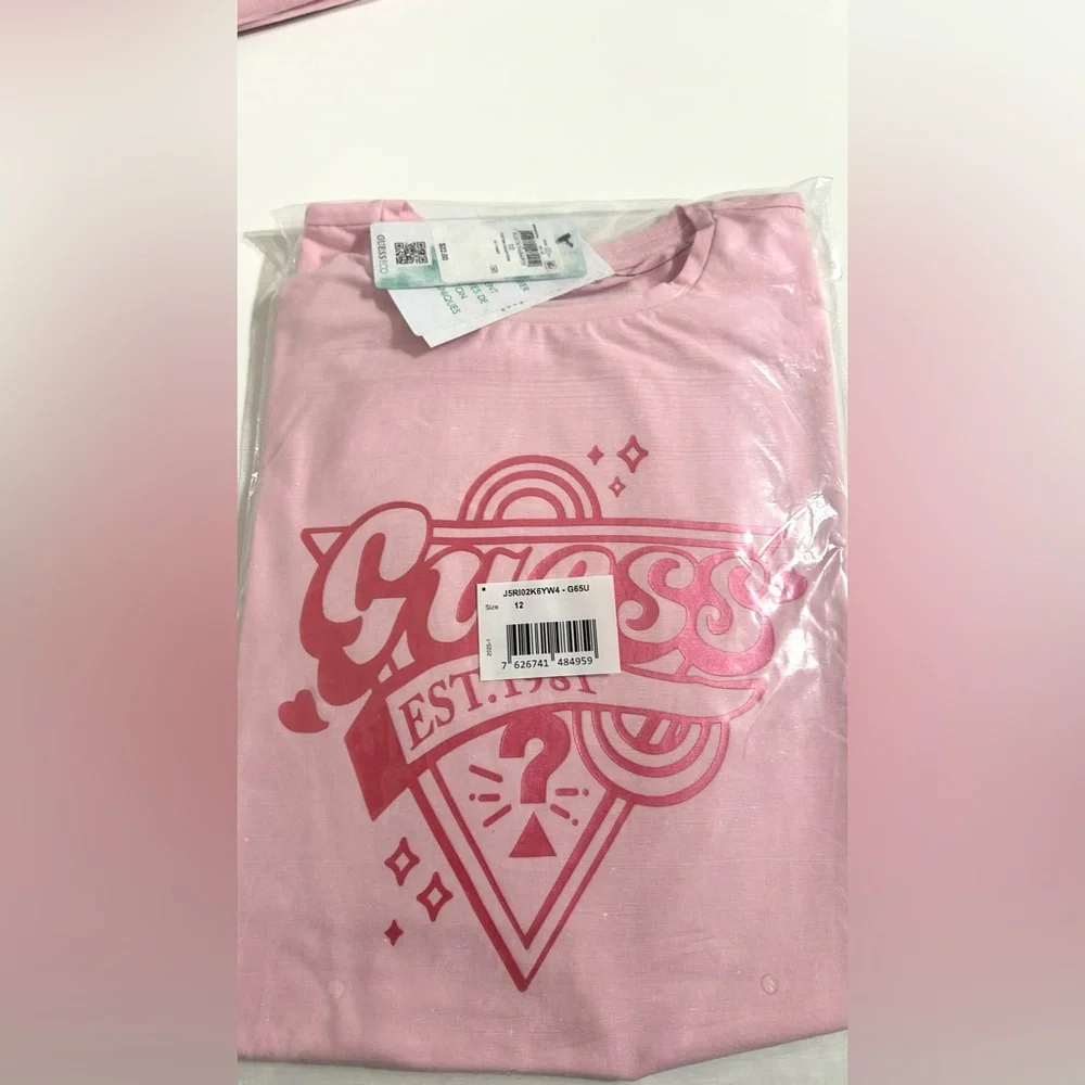 NWT‎ Girls’ Short Sleeve Screen Print Logo Shirt, size 12